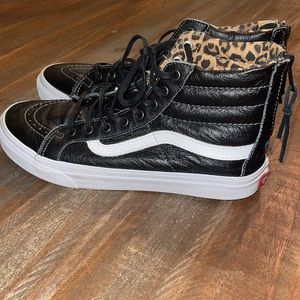 Sk8 Leather High Top Vans with zipper